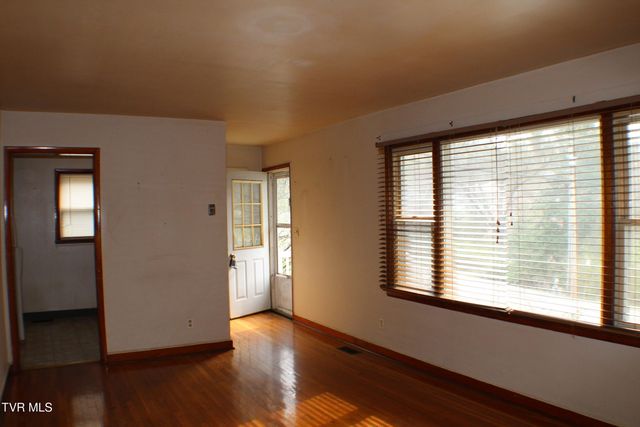 3988 Memorial Boulevard, Kingsport, TN 37664