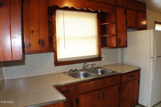 3988 Memorial Boulevard, Kingsport, TN 37664