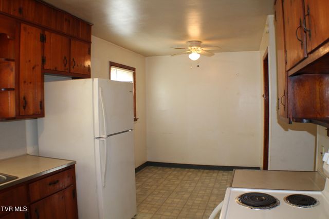 3988 Memorial Boulevard, Kingsport, TN 37664