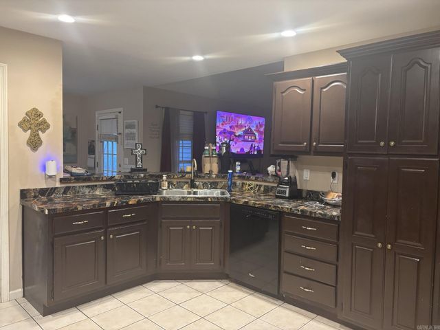 3305 Lonoke Cove, Jonesboro, AR 72404