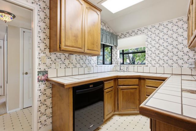 2609 Aramon Dr, Rancho Cordova, CA 95670