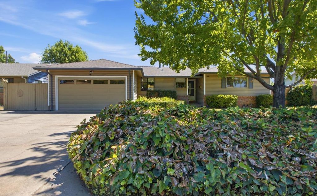 2609 Aramon Dr, Rancho Cordova, CA 95670