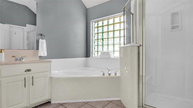 40 Pebble Beach Court, Houston, TX 77064