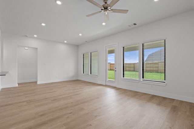 116 Black Hickory Drive, Waller, TX 77484