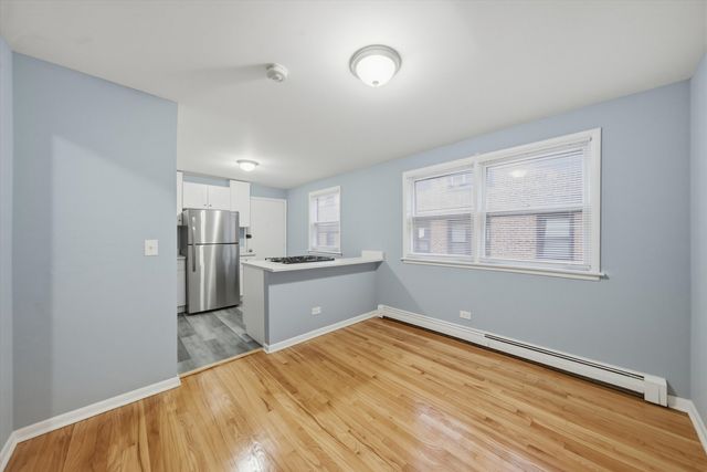 6921 N Ashland Boulevard 3A, Chicago, IL 60626