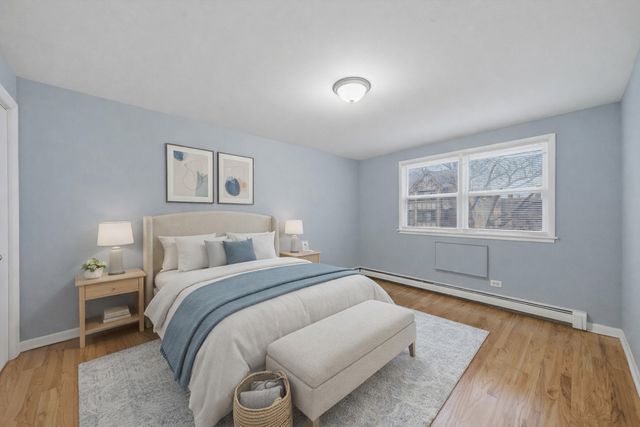 6921 N Ashland Boulevard 3A, Chicago, IL 60626
