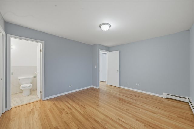 6921 N Ashland Boulevard 3A, Chicago, IL 60626