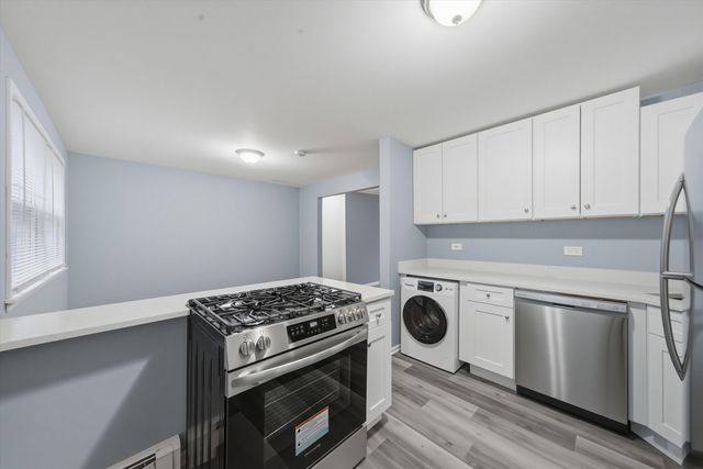 6921 N Ashland Boulevard 3A, Chicago, IL 60626