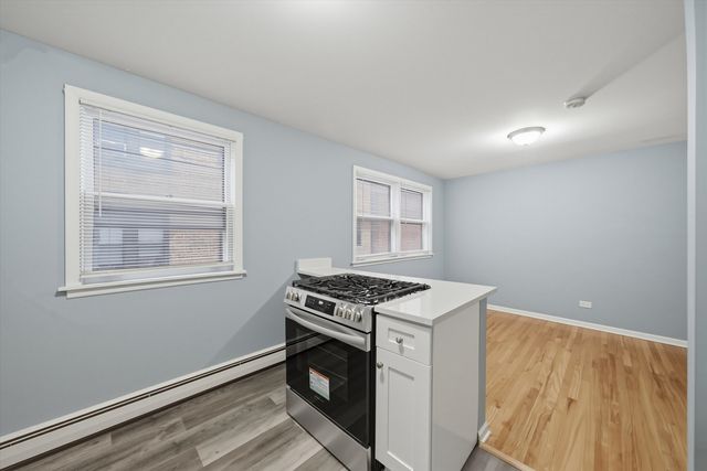 6921 N Ashland Boulevard 3A, Chicago, IL 60626