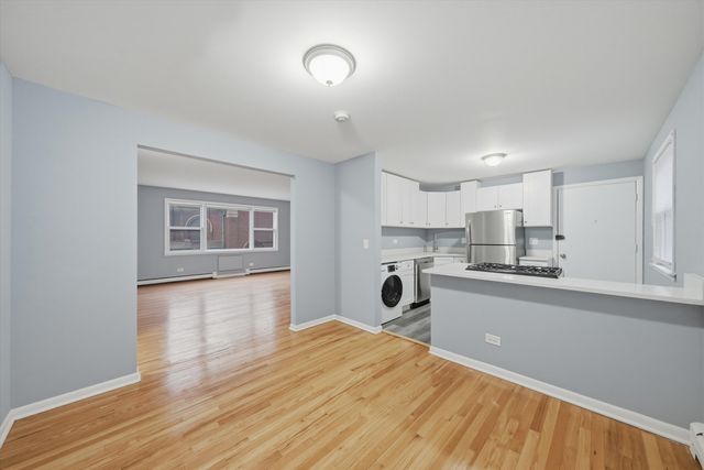 6921 N Ashland Boulevard 3A, Chicago, IL 60626