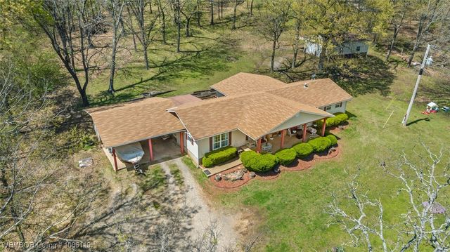 465561 Hwy 100, Stilwell, OK 74960