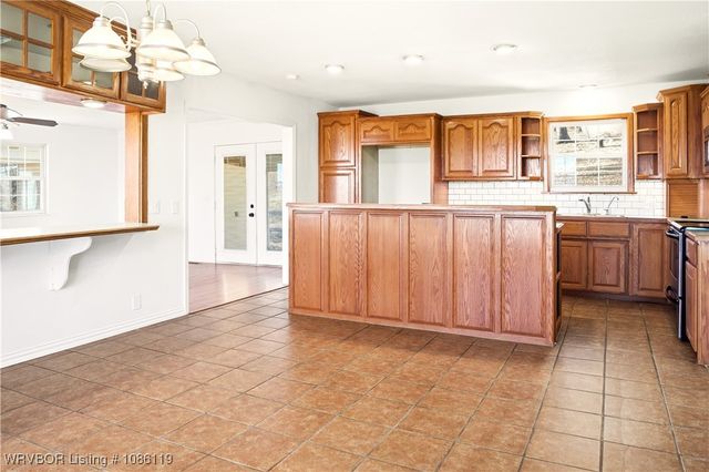 465561 Hwy 100, Stilwell, OK 74960