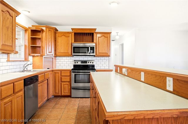 465561 Hwy 100, Stilwell, OK 74960