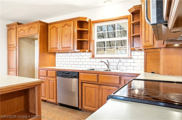 465561 Hwy 100, Stilwell, OK 74960