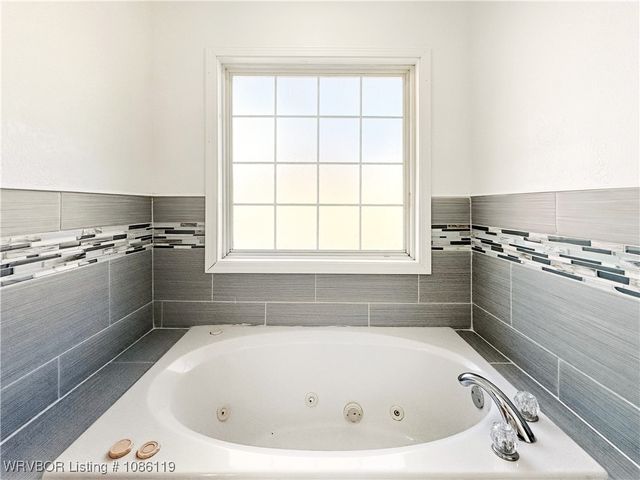 465561 Hwy 100, Stilwell, OK 74960