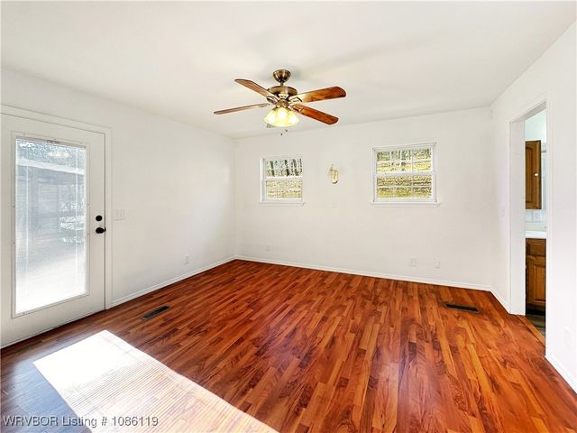 465561 Hwy 100, Stilwell, OK 74960