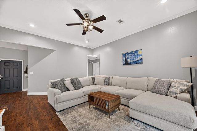 720 Springwood Drive, Conroe, TX 77385