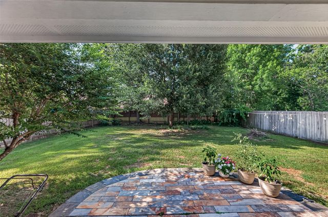720 Springwood Drive, Conroe, TX 77385