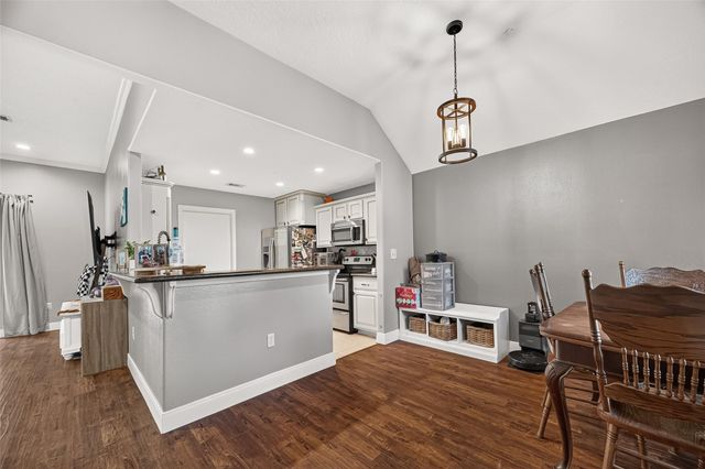 720 Springwood Drive, Conroe, TX 77385