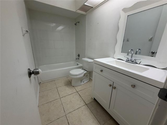 803 CALABRIA DRIVE, Altamonte Springs, FL 32714