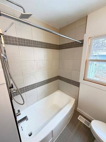 600 12th St NW, Minot, ND 58703