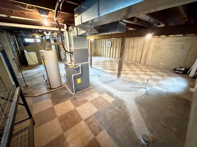 600 12th St NW, Minot, ND 58703