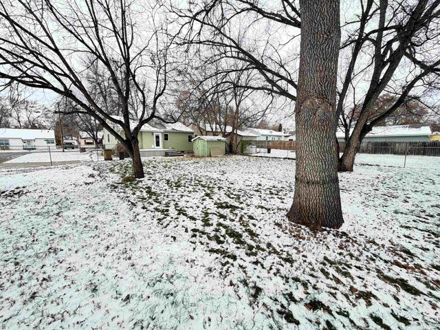 600 12th St NW, Minot, ND 58703