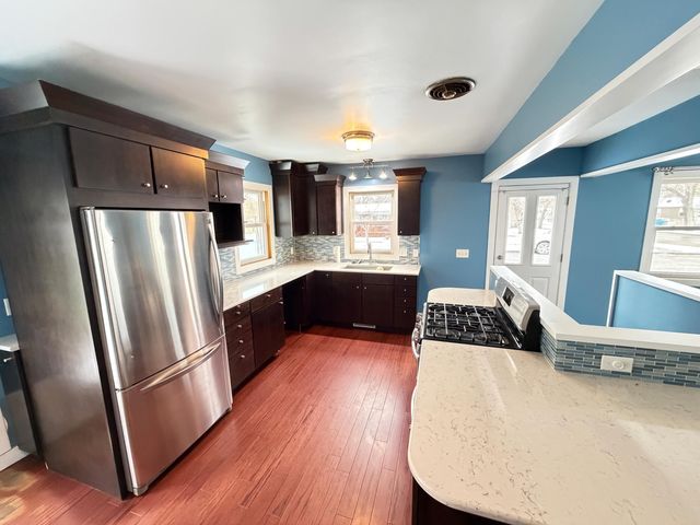 600 12th St NW, Minot, ND 58703