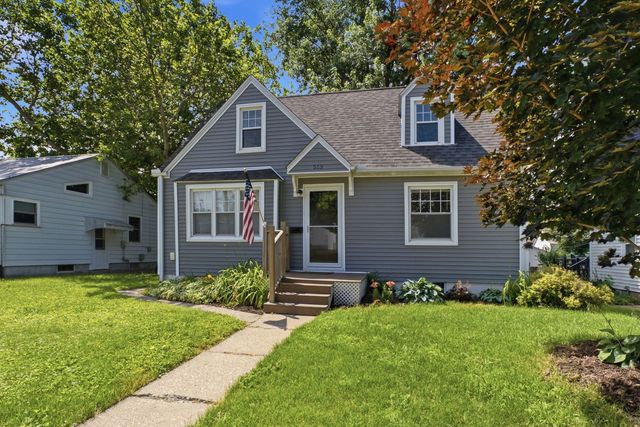 513 W 29th Street, Davenport, IA 52803