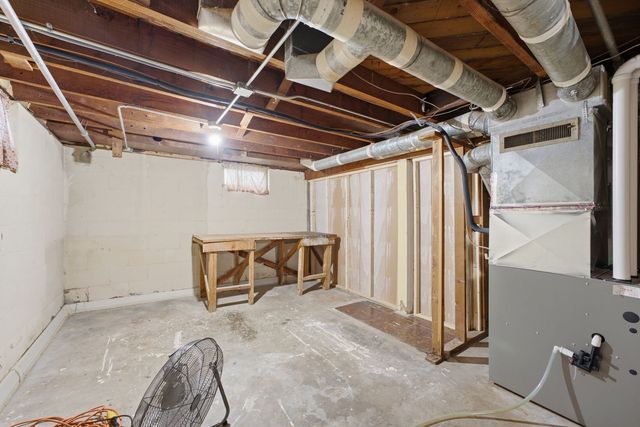 513 W 29th Street, Davenport, IA 52803
