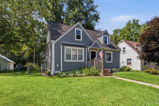 513 W 29th Street, Davenport, IA 52803