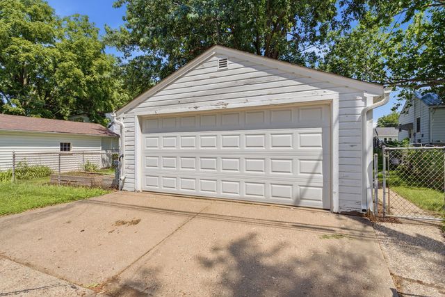 513 W 29th Street, Davenport, IA 52803
