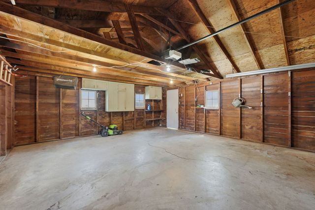 513 W 29th Street, Davenport, IA 52803