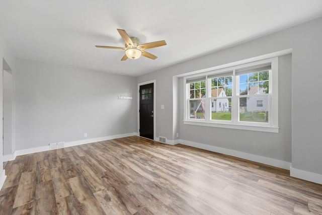 513 W 29th Street, Davenport, IA 52803