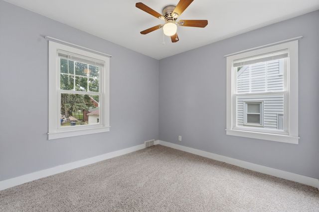 513 W 29th Street, Davenport, IA 52803