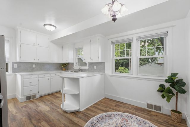 513 W 29th Street, Davenport, IA 52803