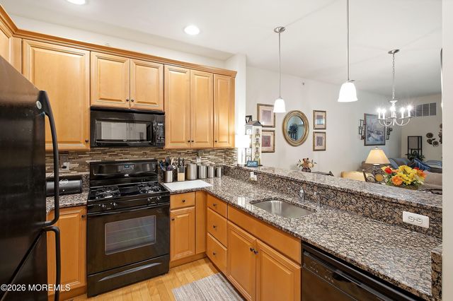 733 Amy Court, Lakewood, NJ 08701