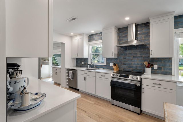 1734 Combahee Street, Charleston, SC 29412