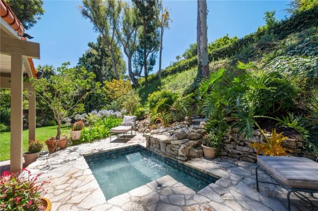 26736 Hawkhurst Drive, Rancho Palos Verdes, CA 90275