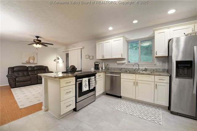 4921 Chesterfield Avenue, Charleston, WV 25304