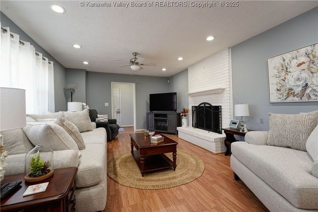 4921 Chesterfield Avenue, Charleston, WV 25304