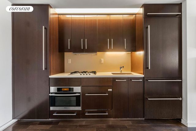 340 E 23rd St Apt 15J, New York City, NY 10010