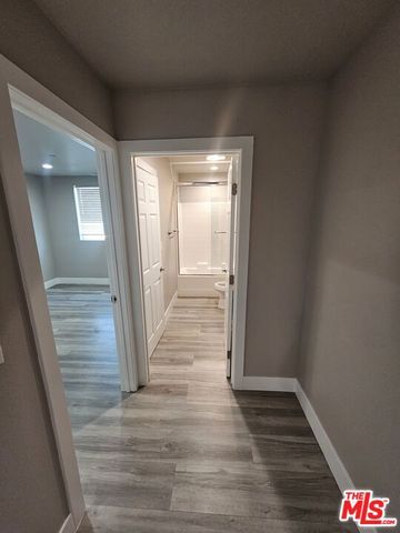 1821 S New England Street, Los Angeles, CA 90006