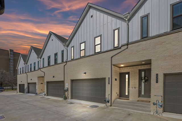 2357 Rook Drive, Dallas, TX 75211