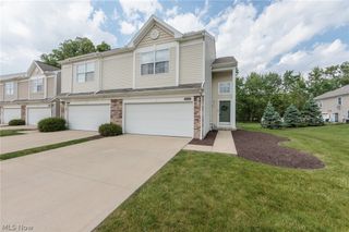 29049 Pembrooke Boulevard, Olmsted Twp, OH 44138