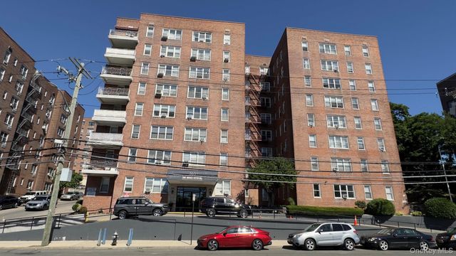 365 Bronx River Road 3J, Yonkers, NY 10704