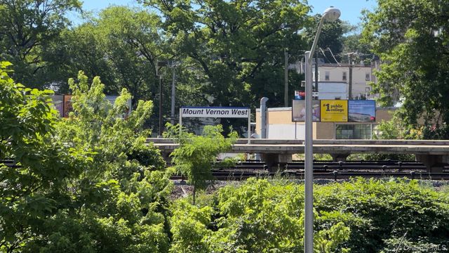 365 Bronx River Road 3J, Yonkers, NY 10704
