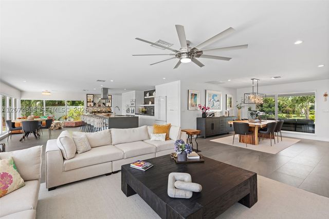 2812 NE 28th St, Fort Lauderdale, FL 33306