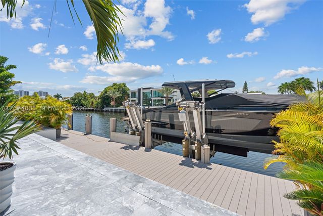 2812 NE 28th St, Fort Lauderdale, FL 33306