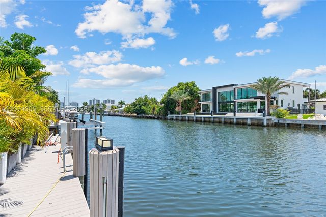 2812 NE 28th St, Fort Lauderdale, FL 33306
